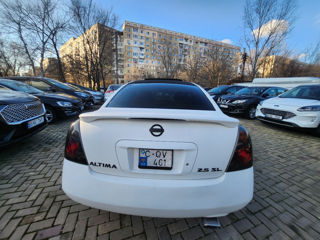 Nissan Altima foto 12