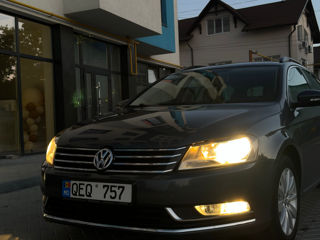 Volkswagen Passat foto 3