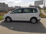 Volkswagen Touran foto 5