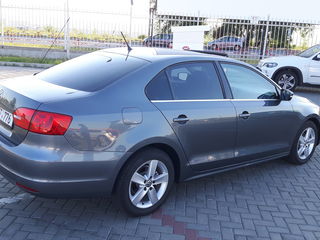 Volkswagen Jetta foto 4