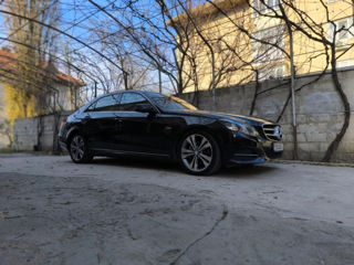 Mercedes E-Class foto 2