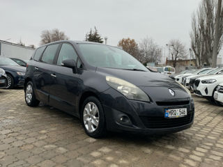 Renault Grand Scenic foto 2