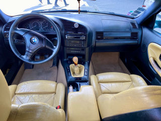 BMW 3 Series foto 1