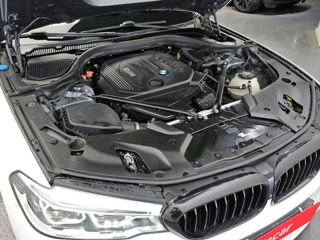 BMW 5 Series foto 5