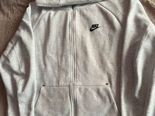 Vând Zip Hoodi  Nike Tech