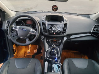 Ford Kuga foto 2