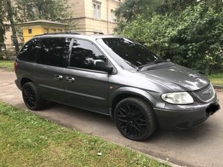 Chrysler Voyager foto 1