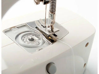 Портативная ручная швейная машинка foto 6