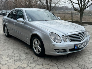 Mercedes E-Class foto 2