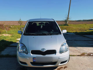 Toyota Yaris foto 2