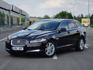 Jaguar XF foto 2