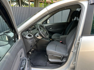 Renault Grand Scenic foto 6