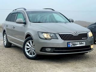 Skoda Superb foto 3