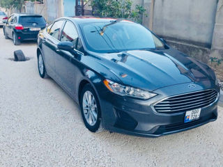 Ford Fusion foto 1