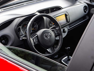 Toyota Yaris foto 12