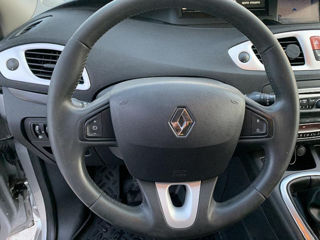 Renault Grand Scenic foto 8