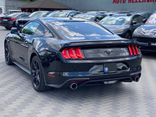 Ford Mustang foto 3