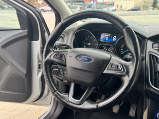 Ford Focus foto 9