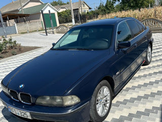 BMW 5 Series foto 2