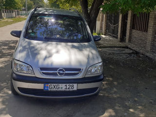 Opel Zafira foto 3