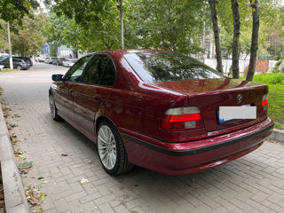 BMW 5 Series foto 3