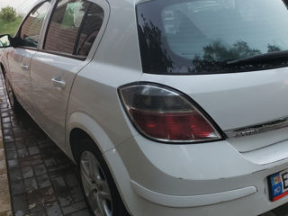 Opel Astra foto 2