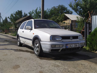 Volkswagen Golf foto 1