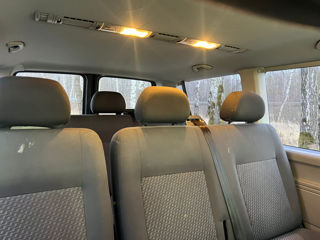 Volkswagen Caravelle foto 8