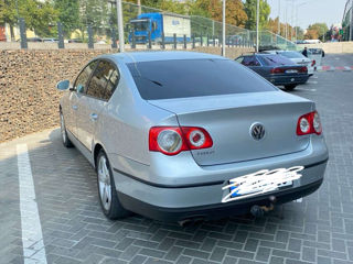 Volkswagen Passat foto 2