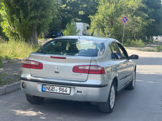 Renault Laguna foto 4