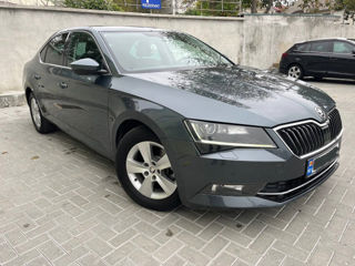 Skoda Superb foto 2