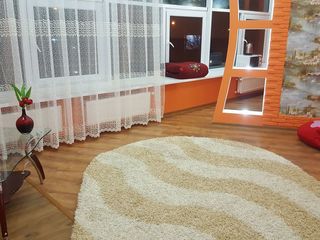 Apartament nou,cu un design individual.Bucataria si salonul cu o panorama extraordinara din sticla. foto 6