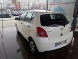 Toyota Yaris foto 2