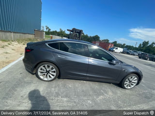 Tesla Model 3 foto 9