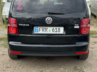 Volkswagen Touran foto 5