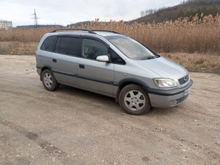 Opel Zafira foto 8