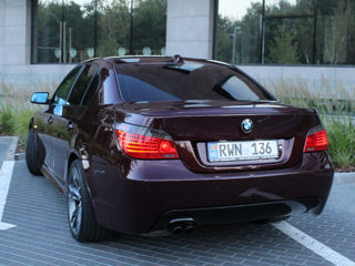 BMW 5 Series foto 3