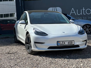 Tesla Model 3 foto 2