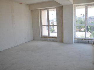 Отличная 3-х комн. в центре 113 кв. м. новострой 59 800 € foto 5