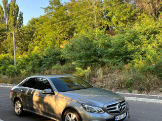 Mercedes E-Class foto 2