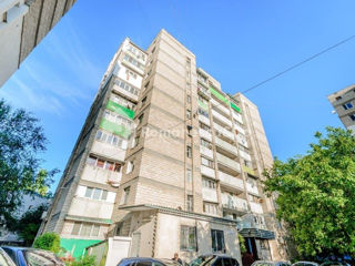 Apartament cu 2 camere, 57 m², Botanica, Chișinău foto 12