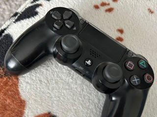 Vând consolă de Playstation 4