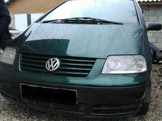 Volkswagen Sharan foto 1