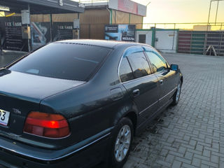 BMW 5 Series foto 5