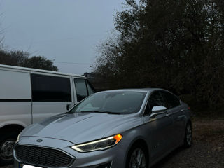 Ford Fusion foto 2