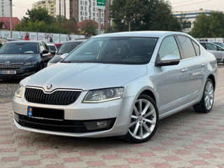 Skoda Octavia foto 1