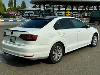 Volkswagen Jetta foto 5