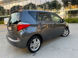 Toyota Verso-S foto 2