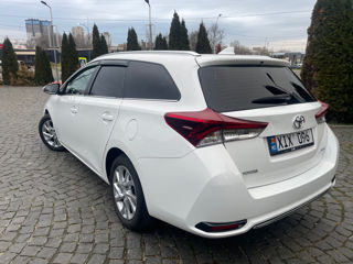 Toyota Auris foto 4