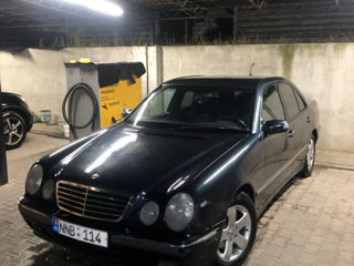 Mercedes E-Class foto 4